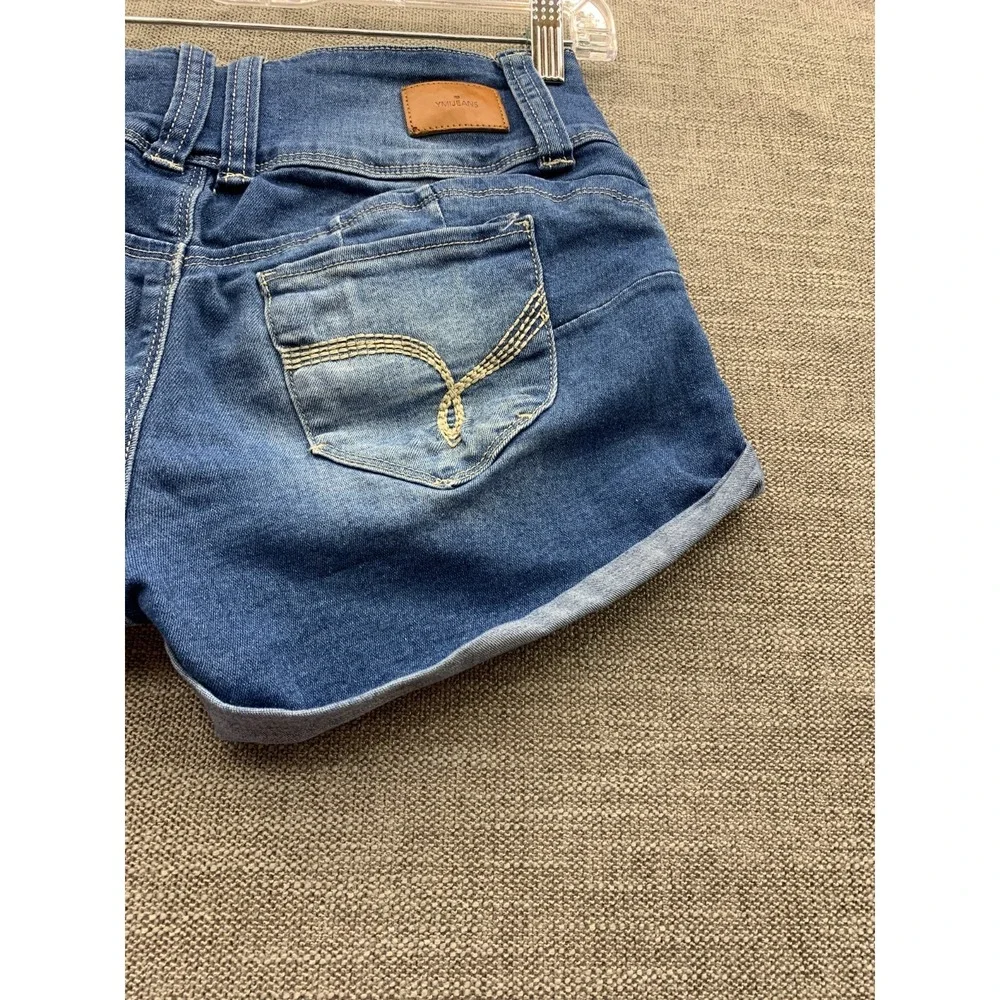YMI Wanna Betta Butt Cut Off Shorts Women 3/26 Blue Denim Mid Rise Cuffed Hem‎